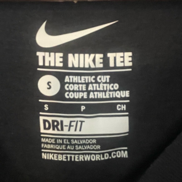 Athletic Nike Tee - Picture 4 of 5